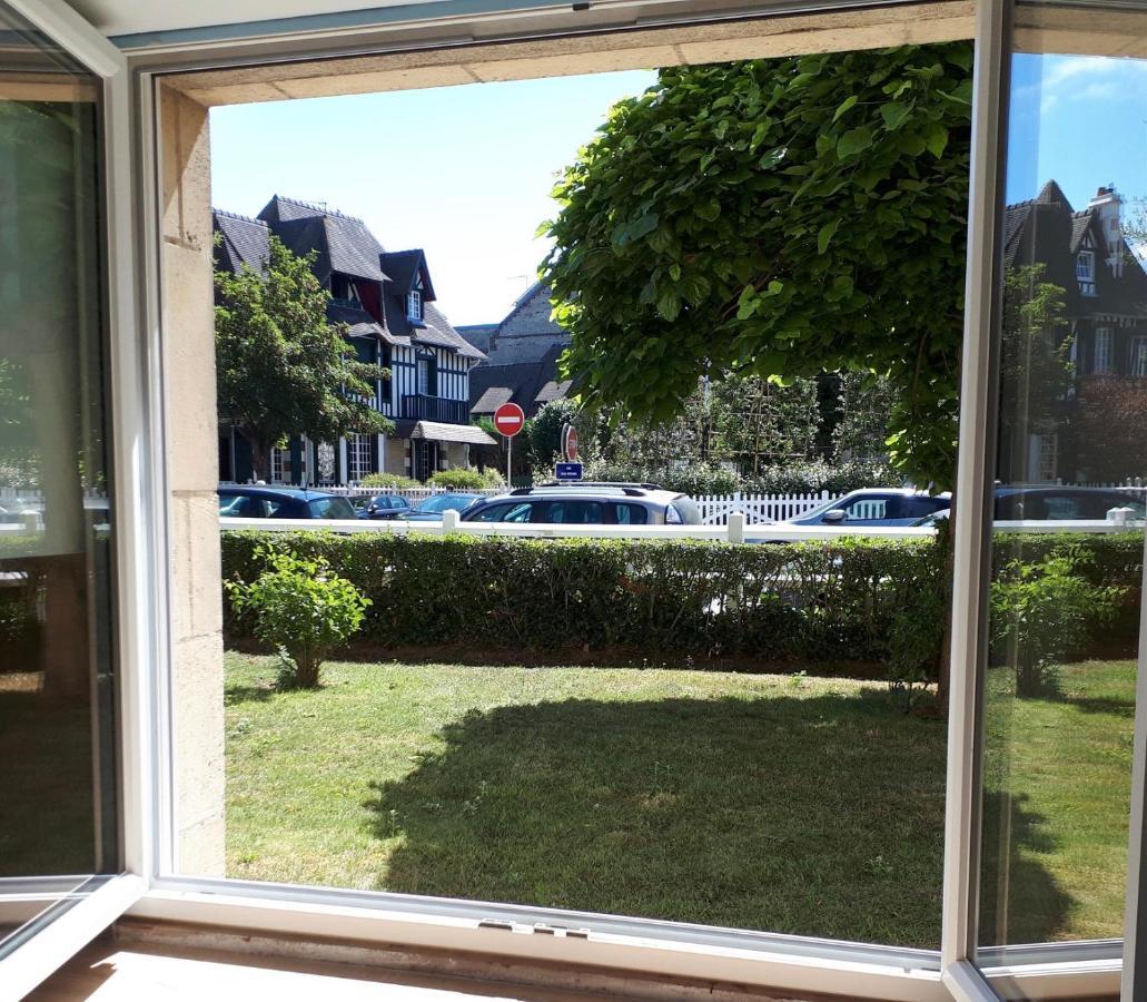 Le Deauvillais Deauville Exterior foto